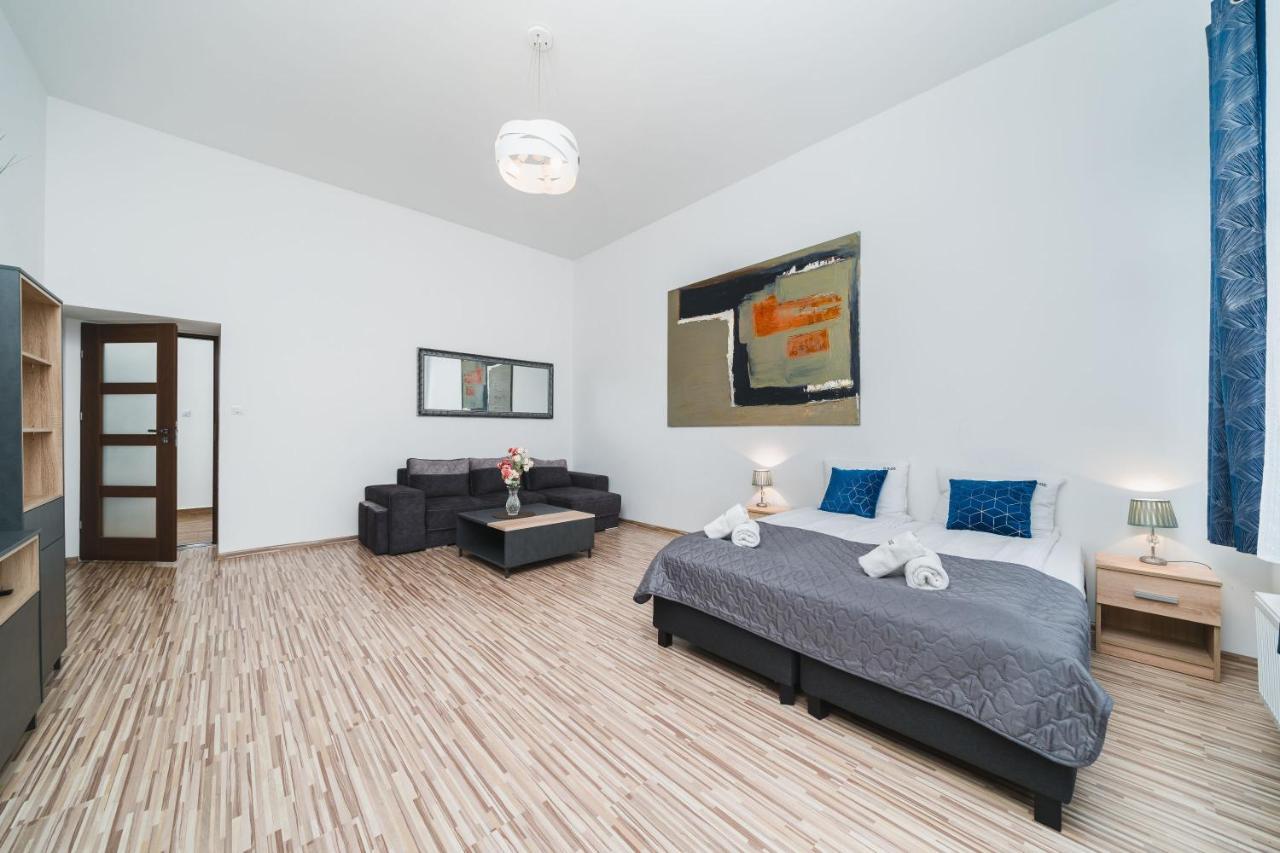 Hotel apartamentowy Barbakan Old Town